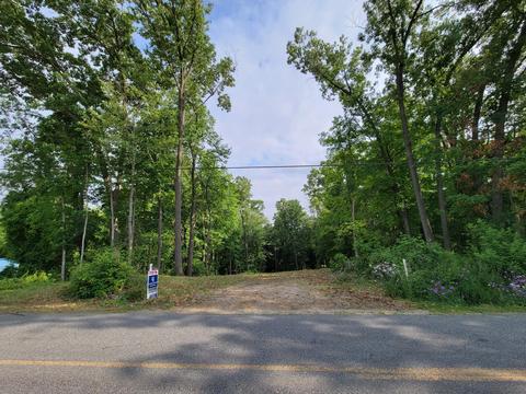 357 North St, Ionia, MI 48846