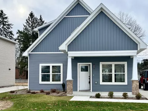 1808 Robinson St #5, Grand Haven, MI 49417