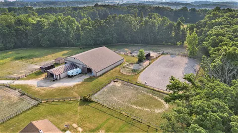 2430 Honey Crk, Ada, MI 49301