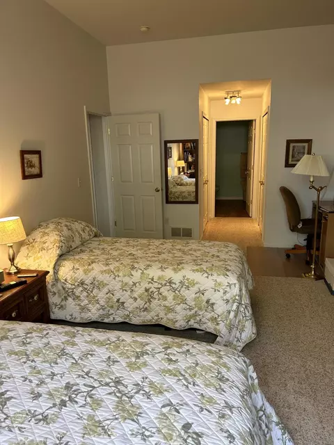 852 E Barrington Cir, Jackson, MI 49203 photo 10