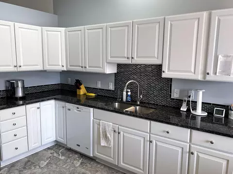 852 E Barrington Cir, Jackson, MI 49203 photo 6