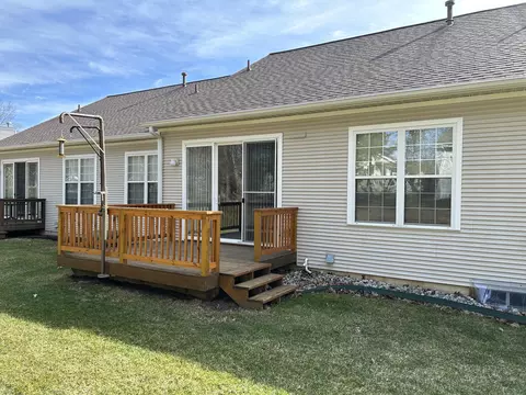 852 E Barrington Cir, Jackson, MI 49203 photo 18