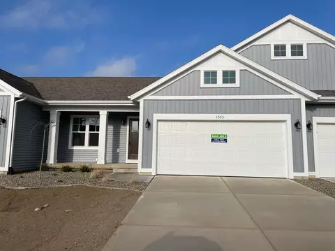 1543 N Village Cir #76, Kalamazoo, MI 49009