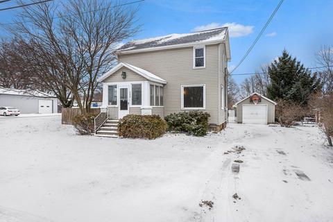 122 5th St, Ferrysburg, MI 49409 photo 2