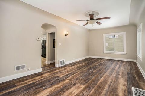 122 5th St, Ferrysburg, MI 49409 photo 3