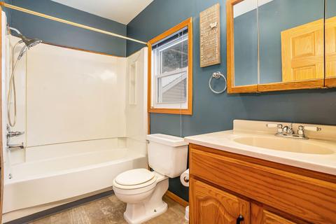 122 5th St, Ferrysburg, MI 49409 photo 8