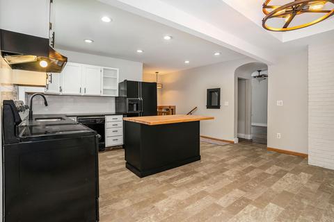 122 5th St, Ferrysburg, MI 49409 photo 6