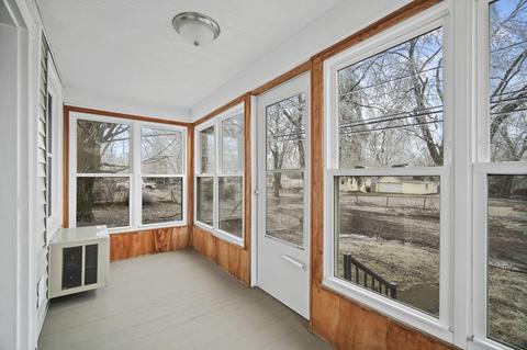813 Cass Ave, Jackson, MI 49203 photo 4