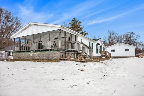 3761 E Shore Dr, Stanton, MI 48888 photo 4