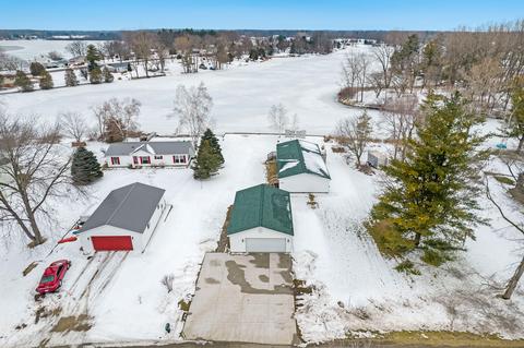 3761 E Shore Dr, Stanton, MI 48888 photo 3