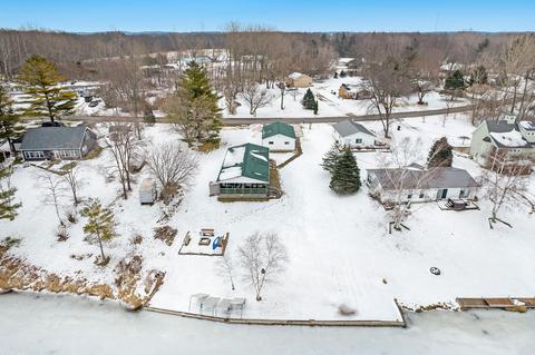 3761 E Shore Dr, Stanton, MI 48888 photo 5