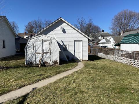 517 Ormsby St, Adrian, MI 49221 photo 5