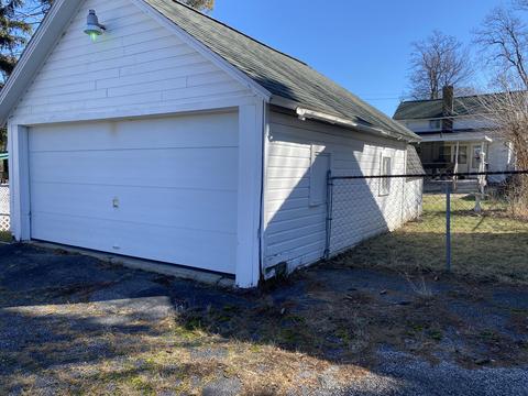 517 Ormsby St, Adrian, MI 49221 photo 10