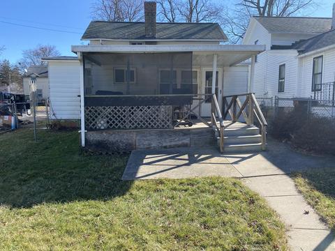 517 Ormsby St, Adrian, MI 49221 photo 4