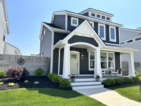 406 W Robinson Dr, Whitehall, MI 49461