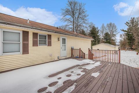 13691 S Elder Ave, Grant, MI 49327 photo 2