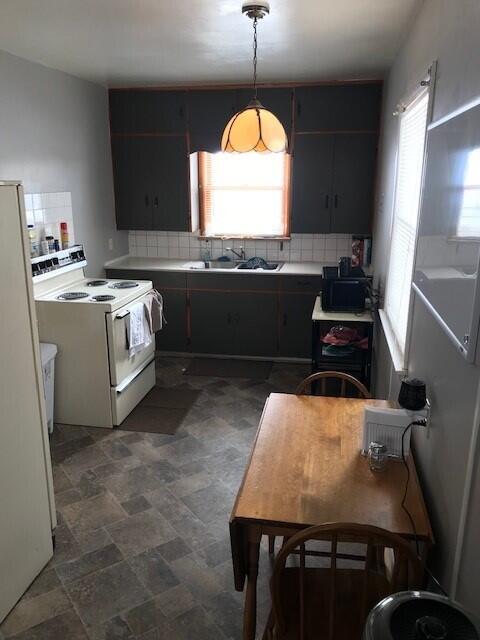 302 E Main St, Marion, MI 49665 photo 6