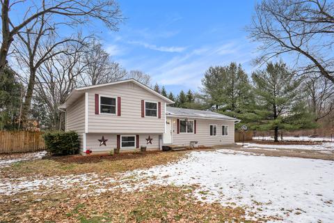 14070 Riverside Dr, Constantine, MI 49042 photo 1