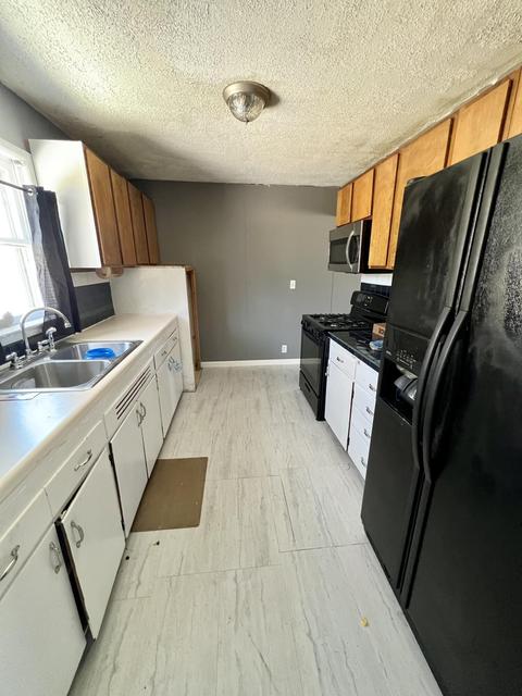 95 E Brooks St, Newaygo, MI 49337 photo 3