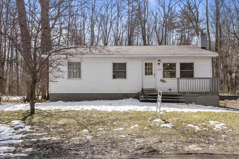 7758 E 36th St, Newaygo, MI 49337 photo 4
