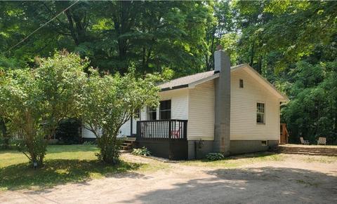 7758 E 36th St, Newaygo, MI 49337 photo 2