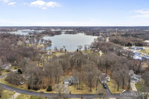 975 Scenic View Dr, Plainwell, MI 49080 photo 25