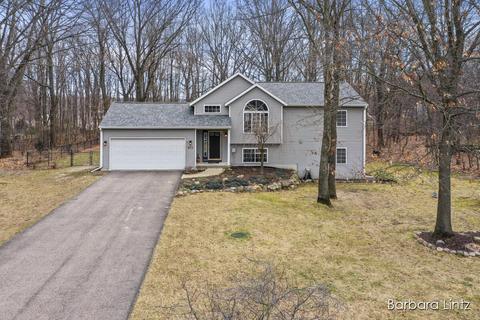 975 Scenic View Dr, Plainwell, MI 49080 photo 1