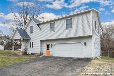 322 W Ellis Ave, Belding, MI 48809 photo 2