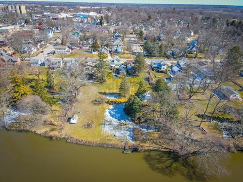 218 E Front St, Grand Ledge, MI 48837 photo 3