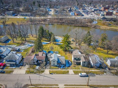 218 E Front St, Grand Ledge, MI 48837 photo 2