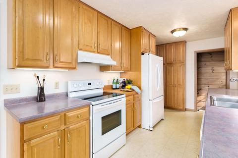 8778 E Long Lake Dr, Scotts, MI 49088 photo 14