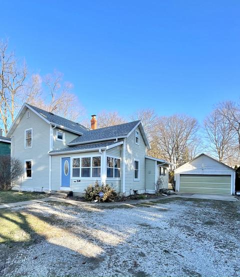 537 E State St, Cassopolis, MI 49031 photo 2