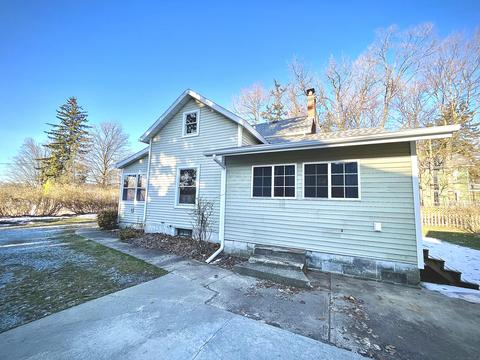 537 E State St, Cassopolis, MI 49031 photo 4