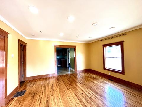 537 E State St, Cassopolis, MI 49031 photo 10