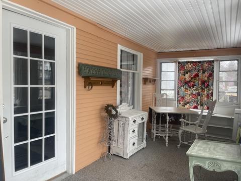 729 Hackett St, Ionia, MI 48846 photo 5