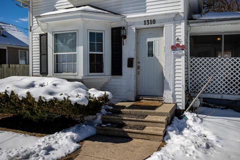1310 4th St, Jackson, MI 49203 photo 3