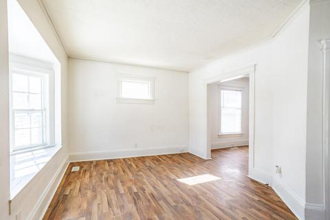 1310 4th St, Jackson, MI 49203 photo 6