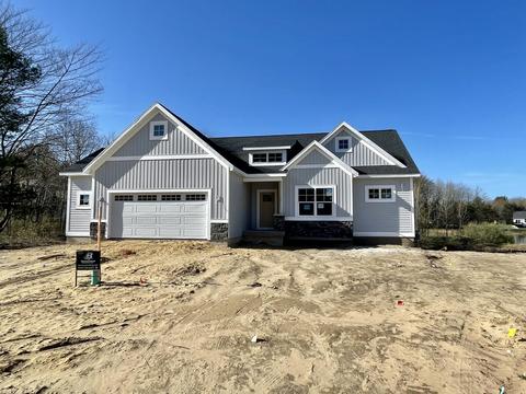14596 Arcadia Woods Dr #34, Spring Lake, MI 49456