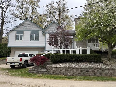50092 South St, Dowagiac, MI 49047