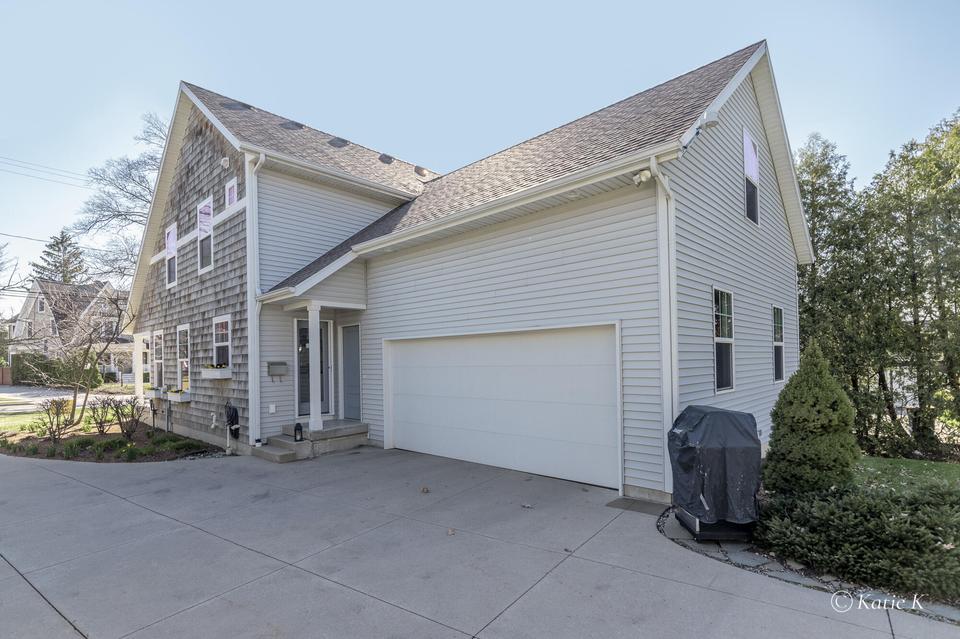  2505 Lake Dr SE, East Grand Rapids, MI 49506 photo 7