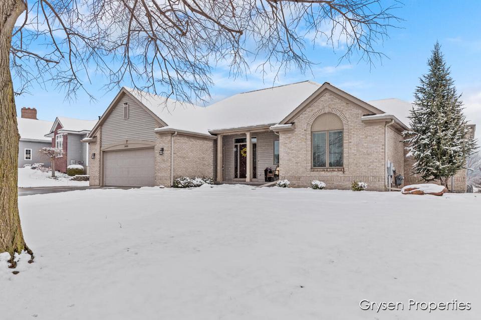  3466 Stonyridge Dr, Hudsonville, MI 49426 photo 2