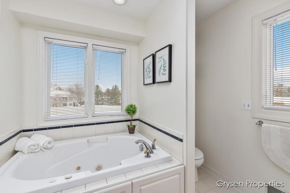  3466 Stonyridge Dr, Hudsonville, MI 49426 photo 20
