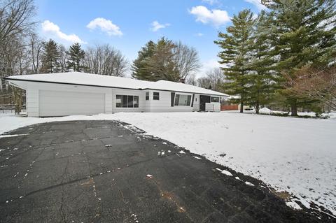 2741 Brookside Blvd, Jackson, MI 49203 photo 1