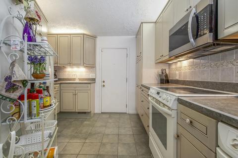 2027 Augusta Dr, Jackson, MI 49201 photo 11