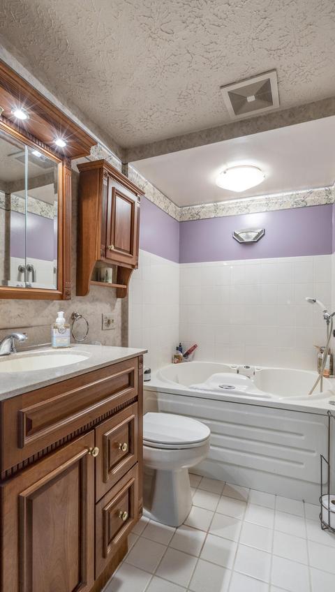 2027 Augusta Dr, Jackson, MI 49201 photo 18