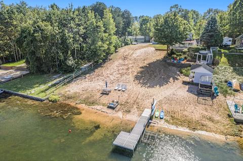 8170 Lumberjack Dr, Mears, MI 49436
