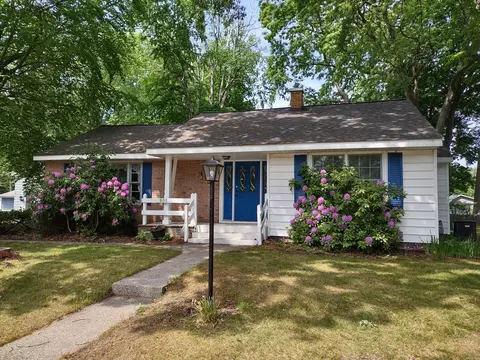901 St Catherine St, Ludington, MI 49431