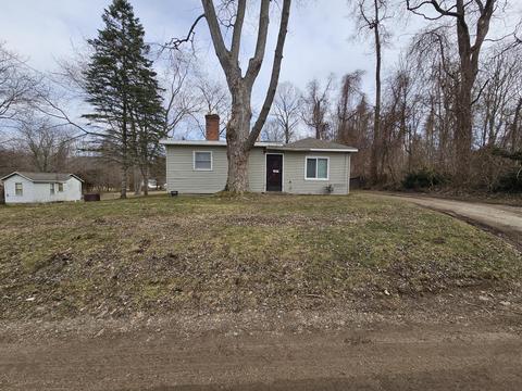 6029 Huron St, Coloma, MI 49038