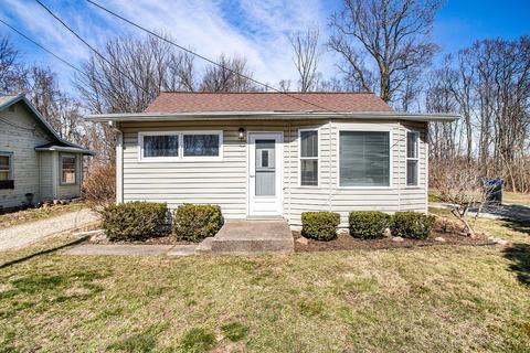 1114 Bell Ave, New Buffalo, MI 49117