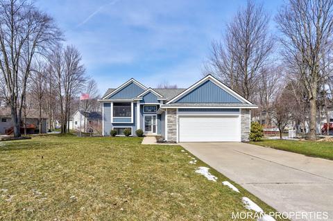 7031 Aspen St, Allendale, MI 49401